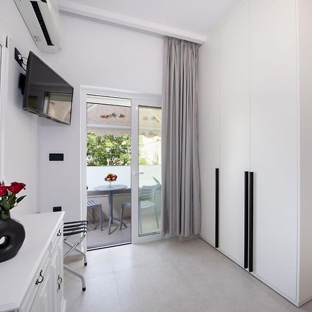 Cherry Central Luxury Suites Hriszí Aktí Haniá Kültér fotó