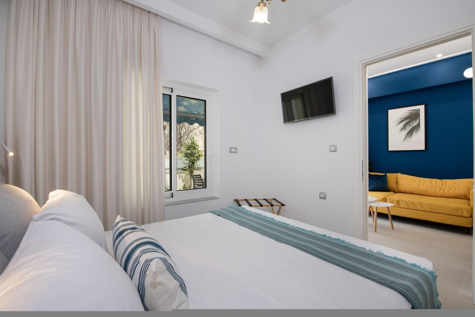 Cherry Central Luxury Suites Hriszí Aktí Haniá Kültér fotó