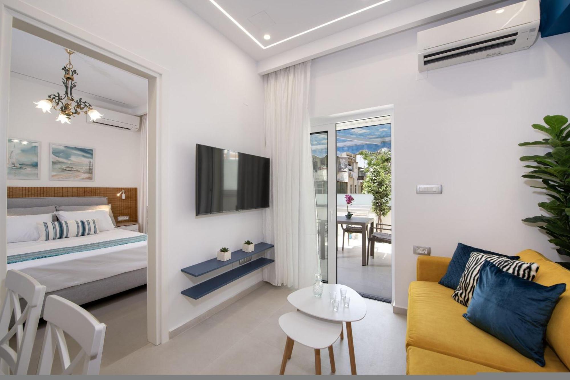 Cherry Central Luxury Suites Hriszí Aktí Haniá Kültér fotó